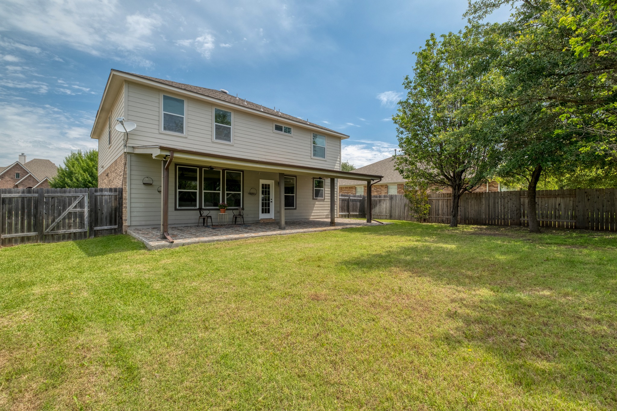 main property photo 27