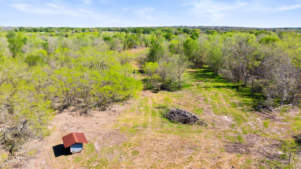 main property photo 16
