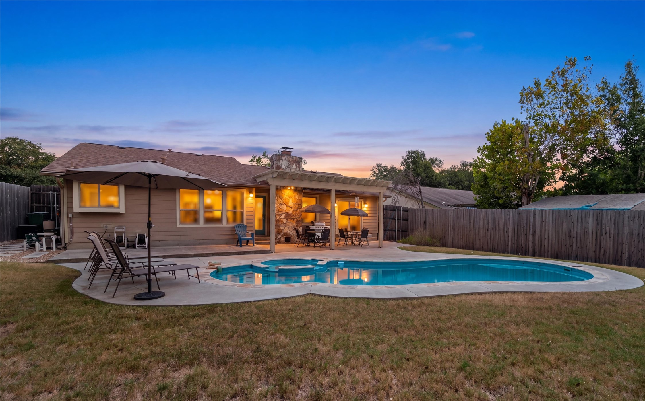 main property photo 2