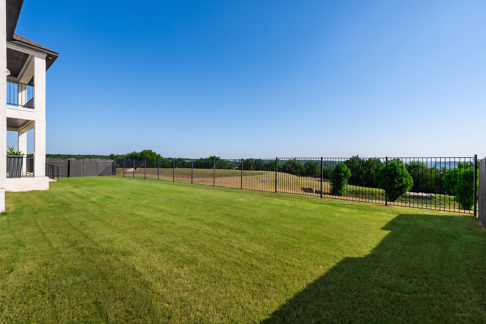 main property photo 36