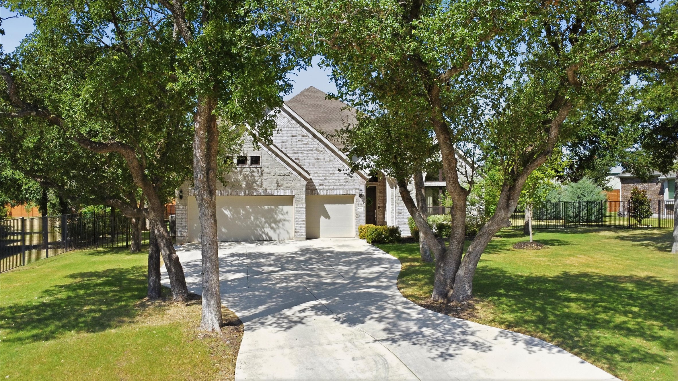 main property photo 35