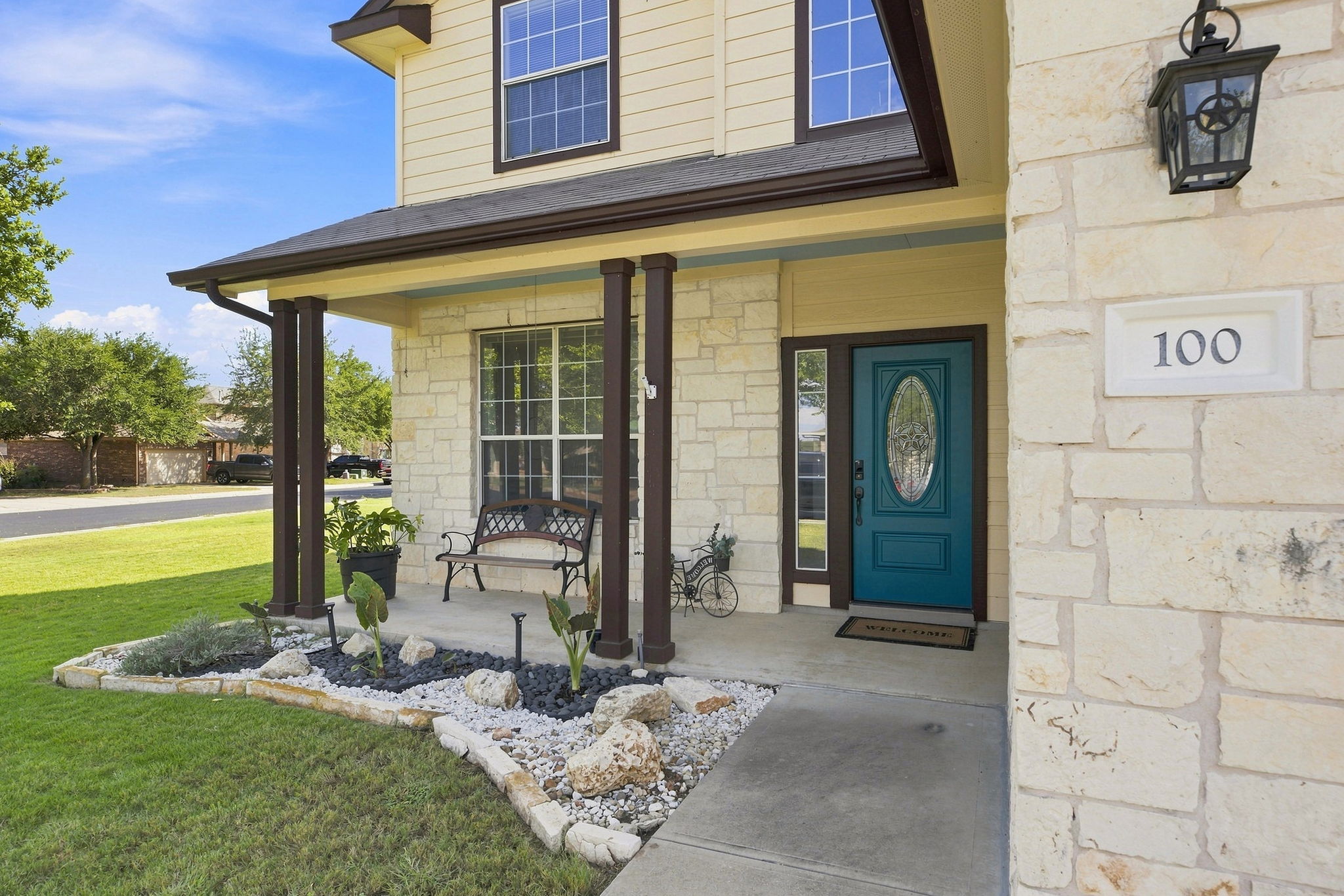 main property photo 3