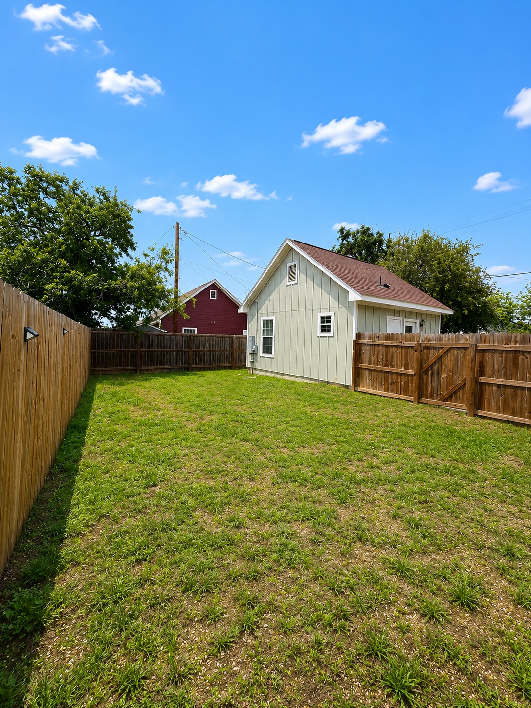 main property photo 19