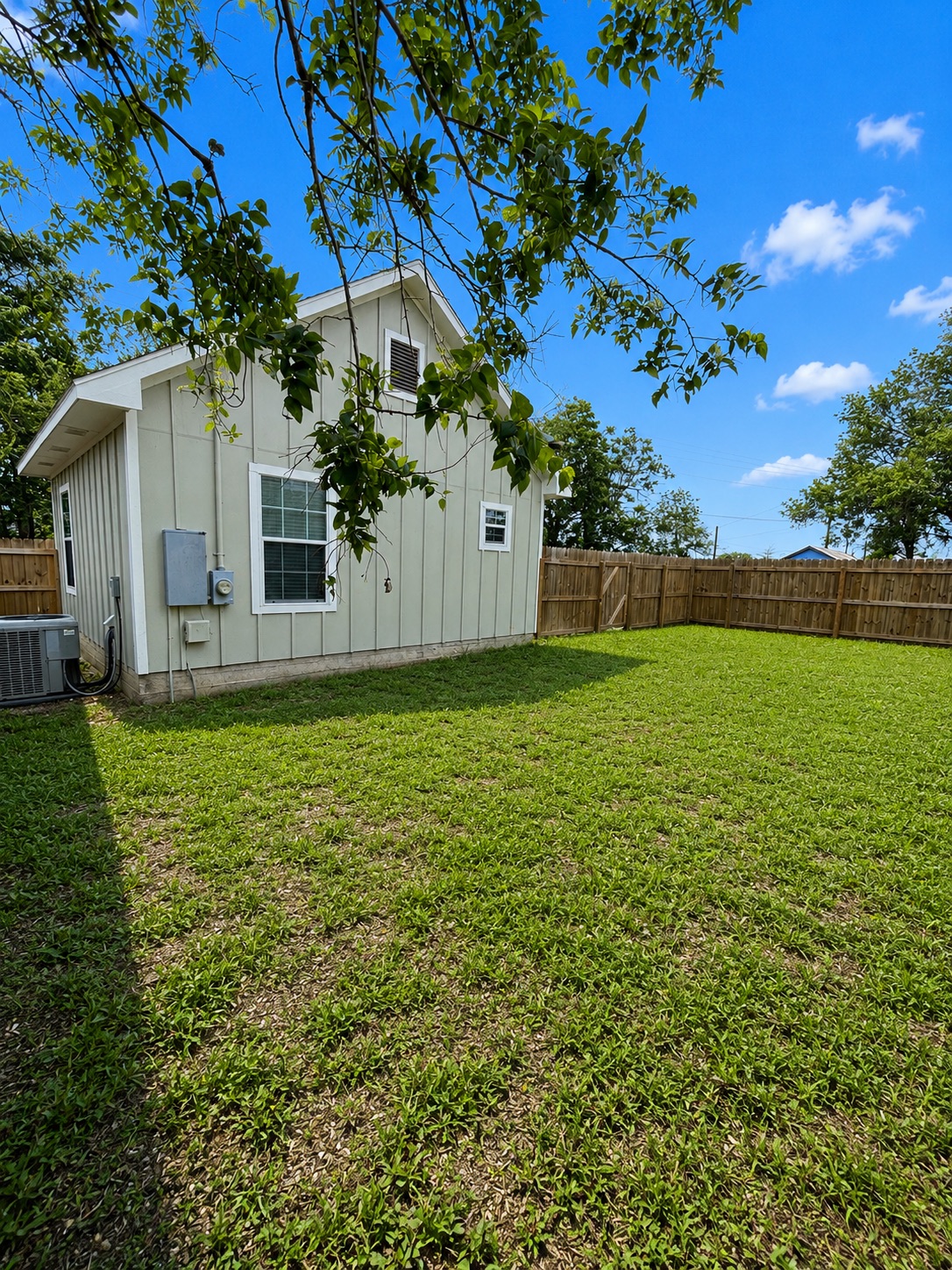 main property photo 20