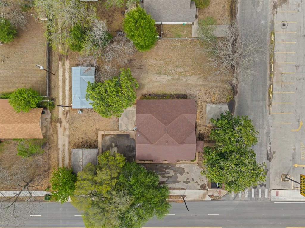 main property photo 34
