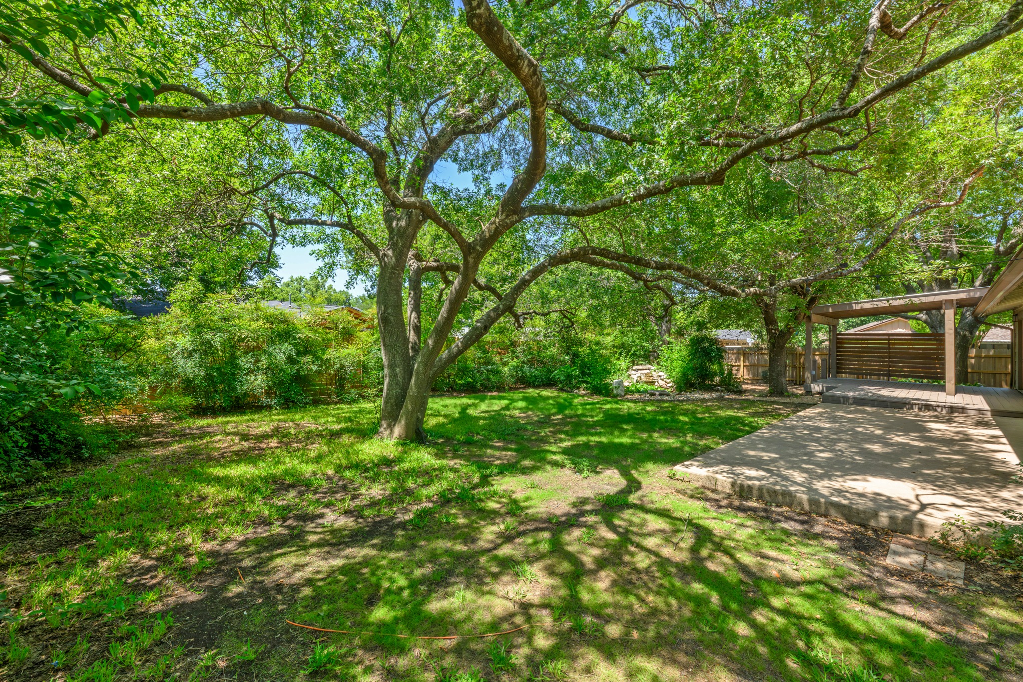 main property photo 24