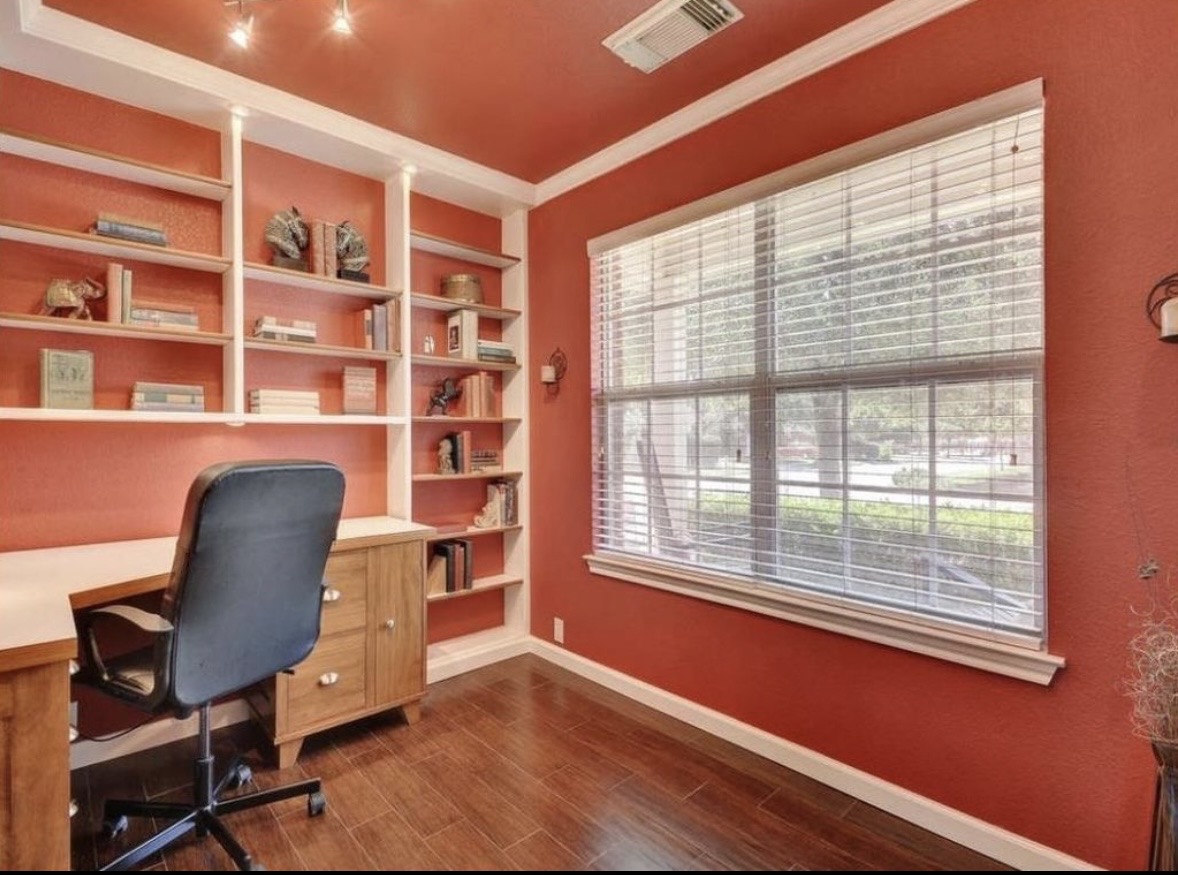 main property photo 8