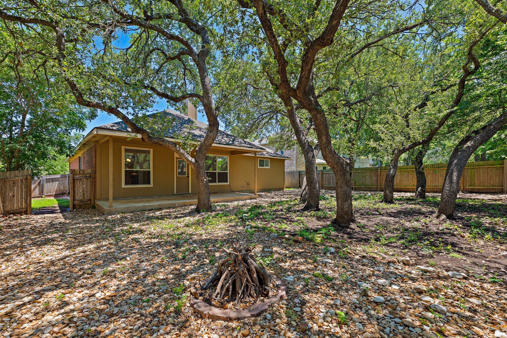 main property photo 38