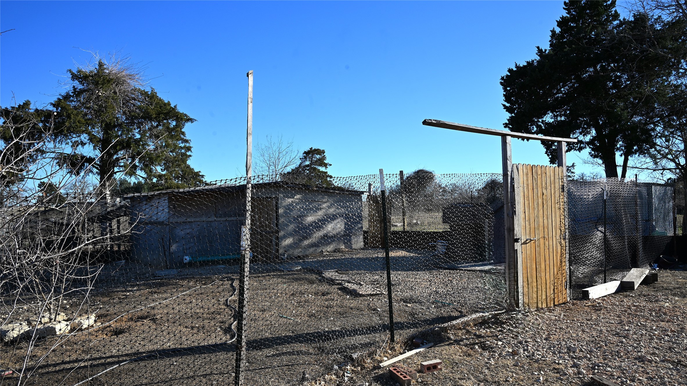 main property photo 22