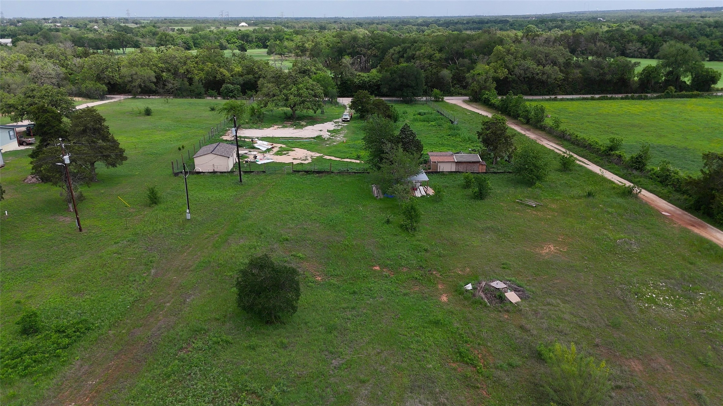 main property photo 28