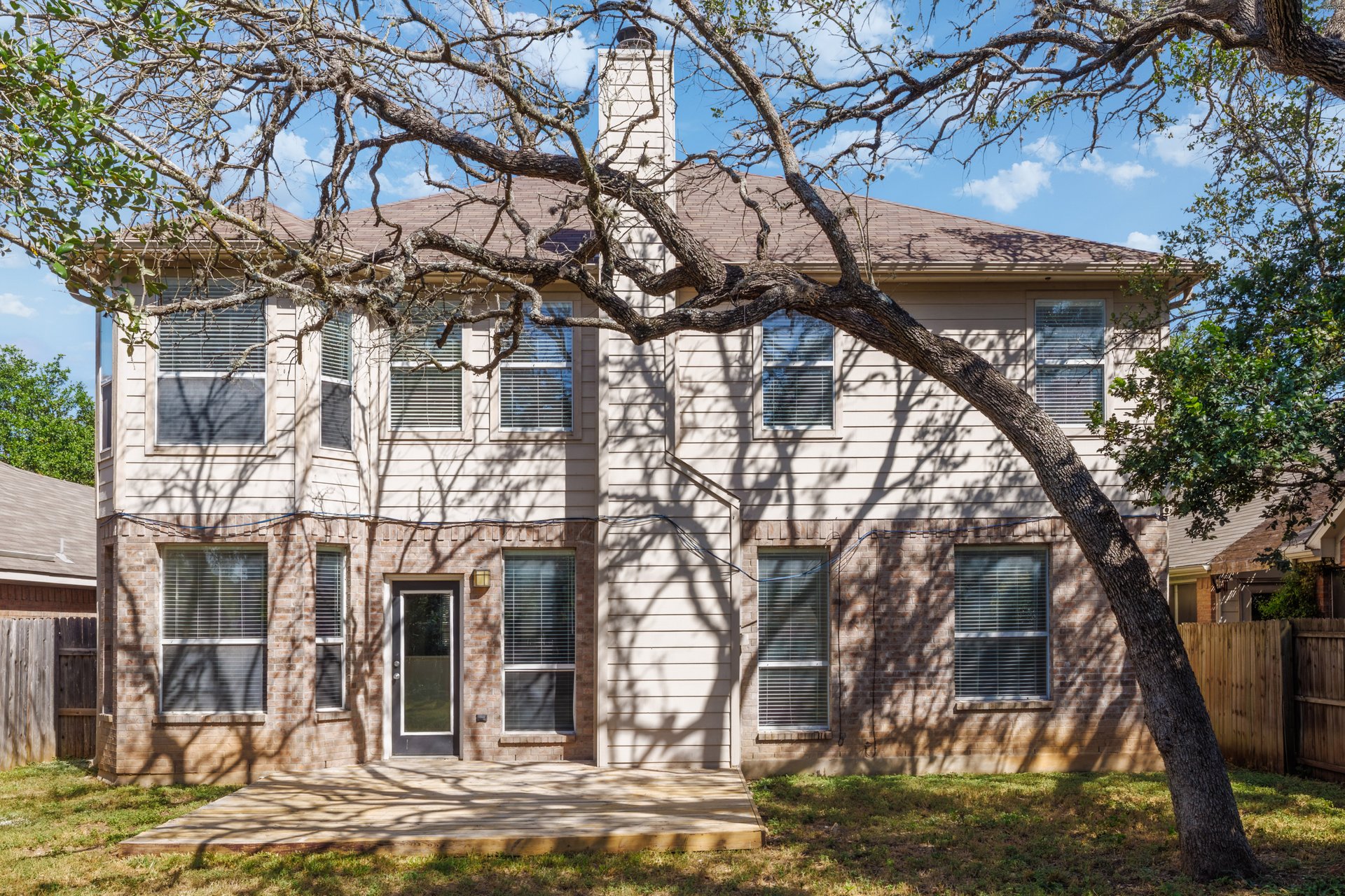 main property photo 30
