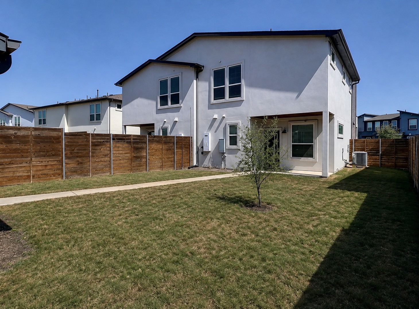 main property photo 23