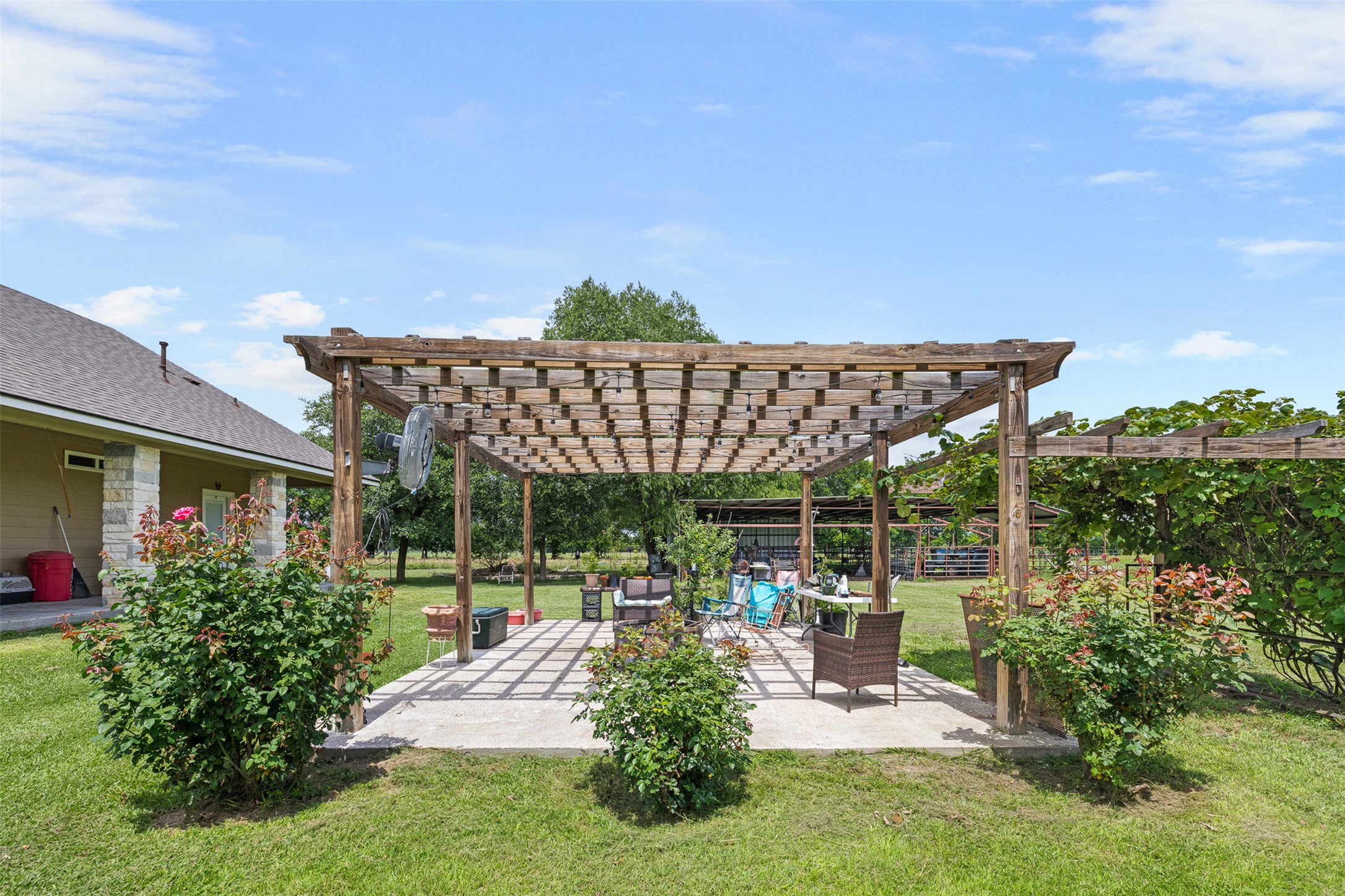 main property photo 16