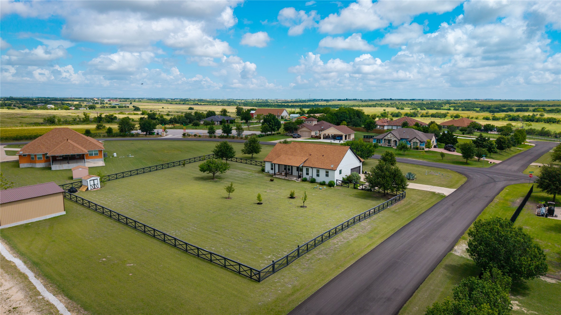 main property photo 25