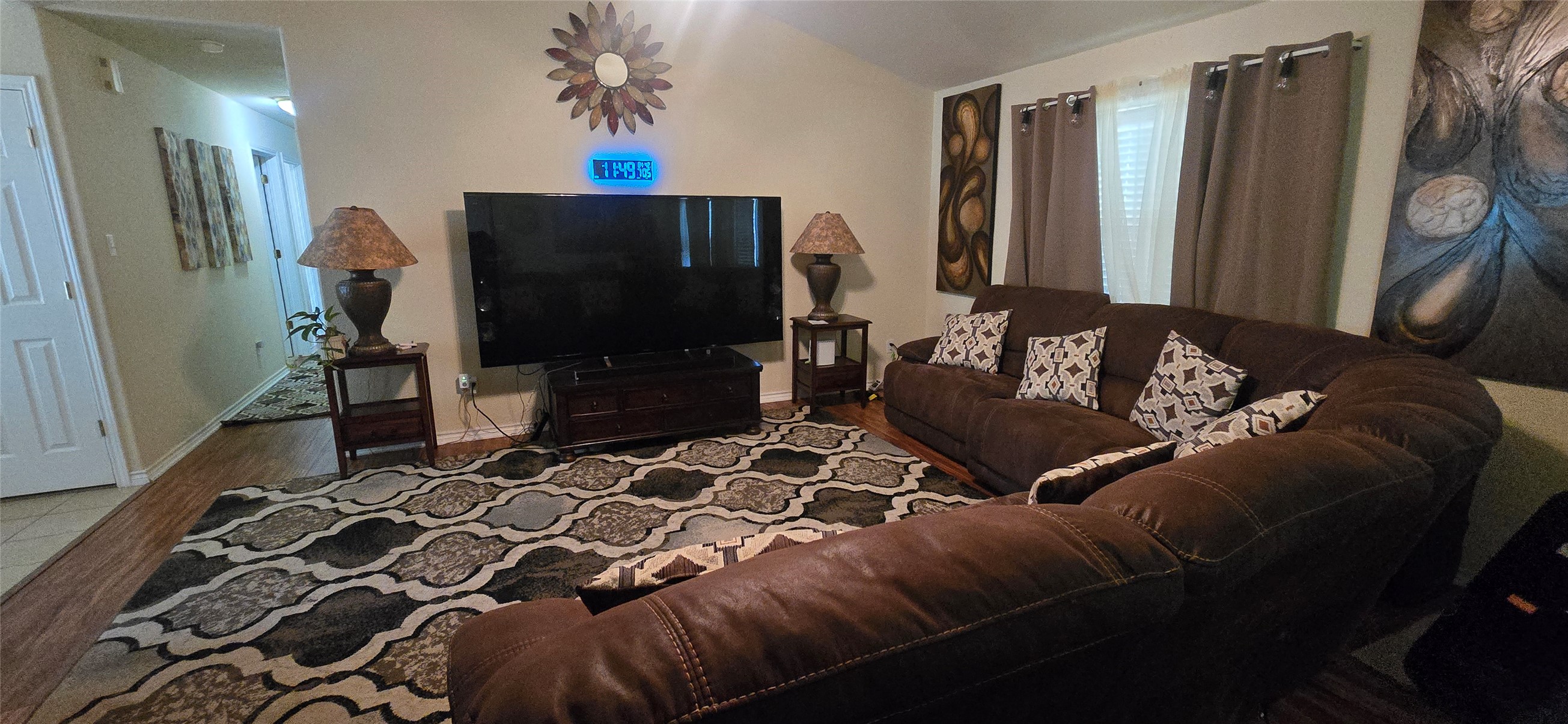 main property photo 4