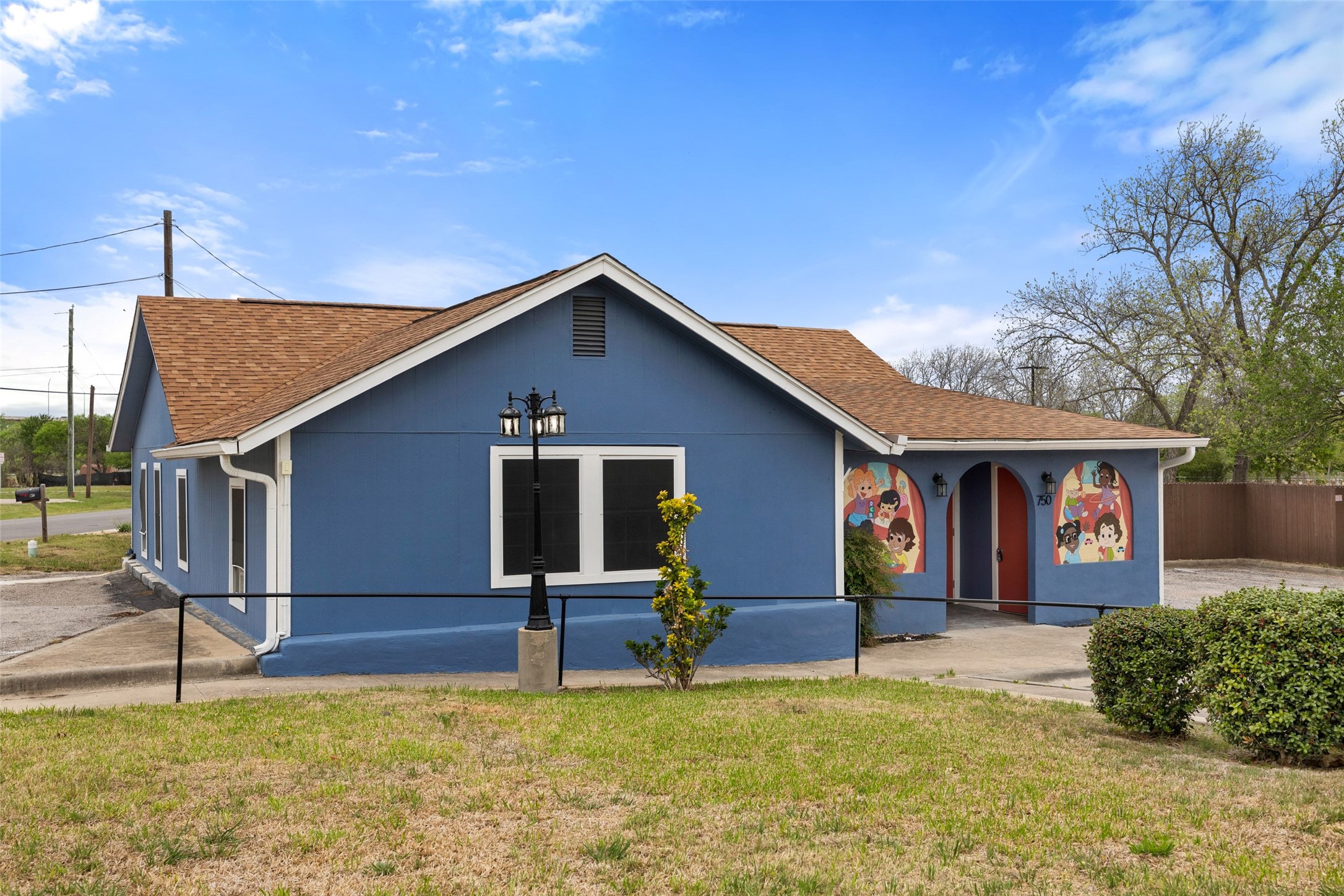 main property photo 27