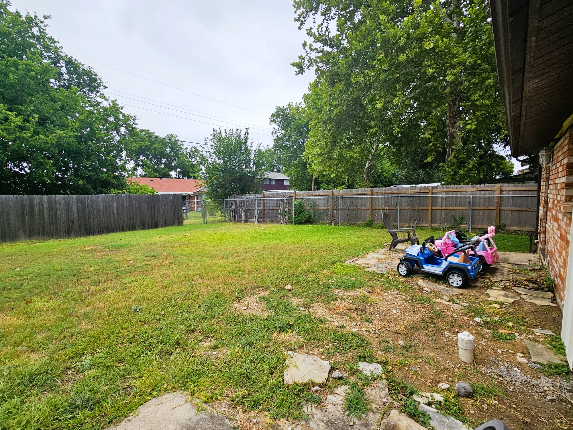 main property photo 23