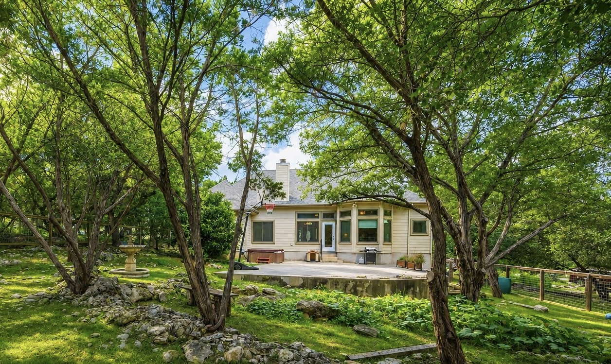 main property photo 23
