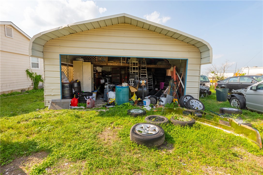 main property photo 14