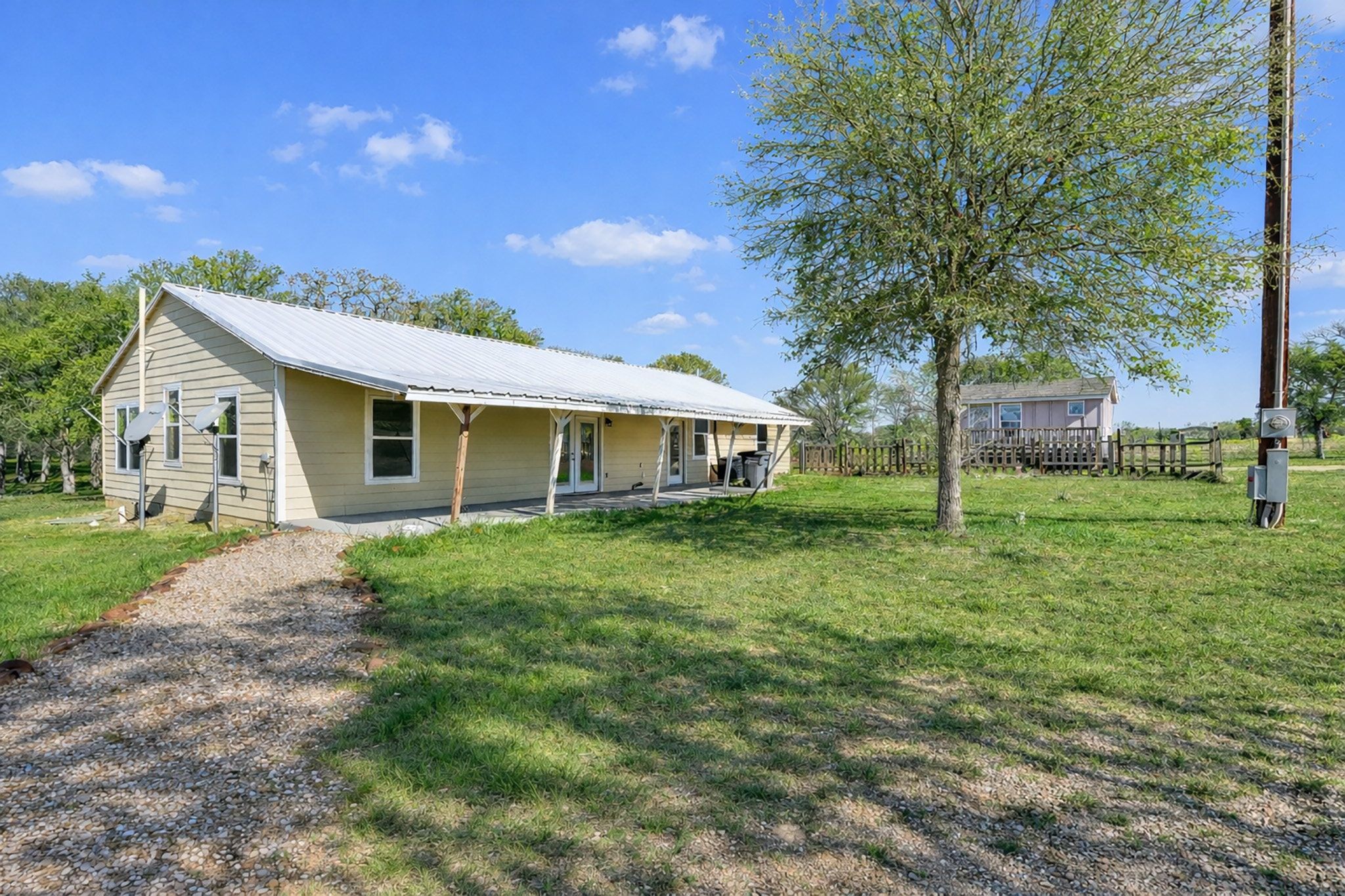 main property photo 6