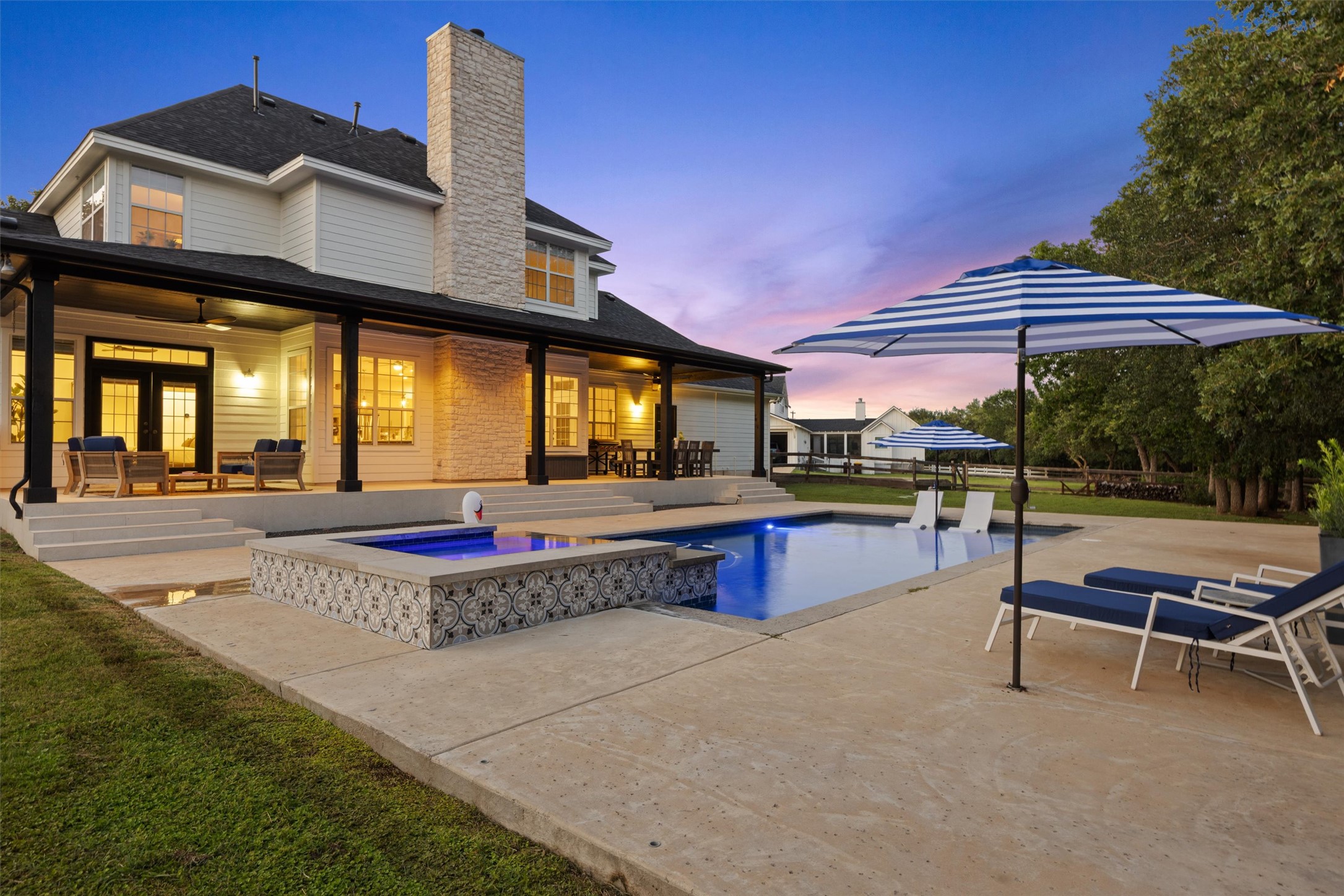 main property photo 37