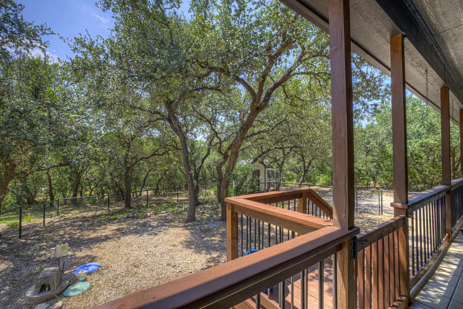 main property photo 25
