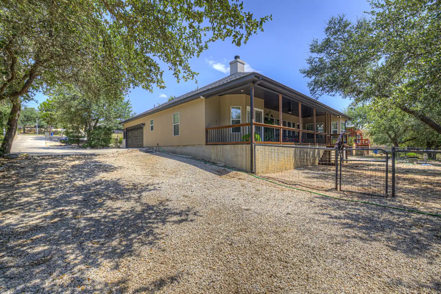 main property photo 32