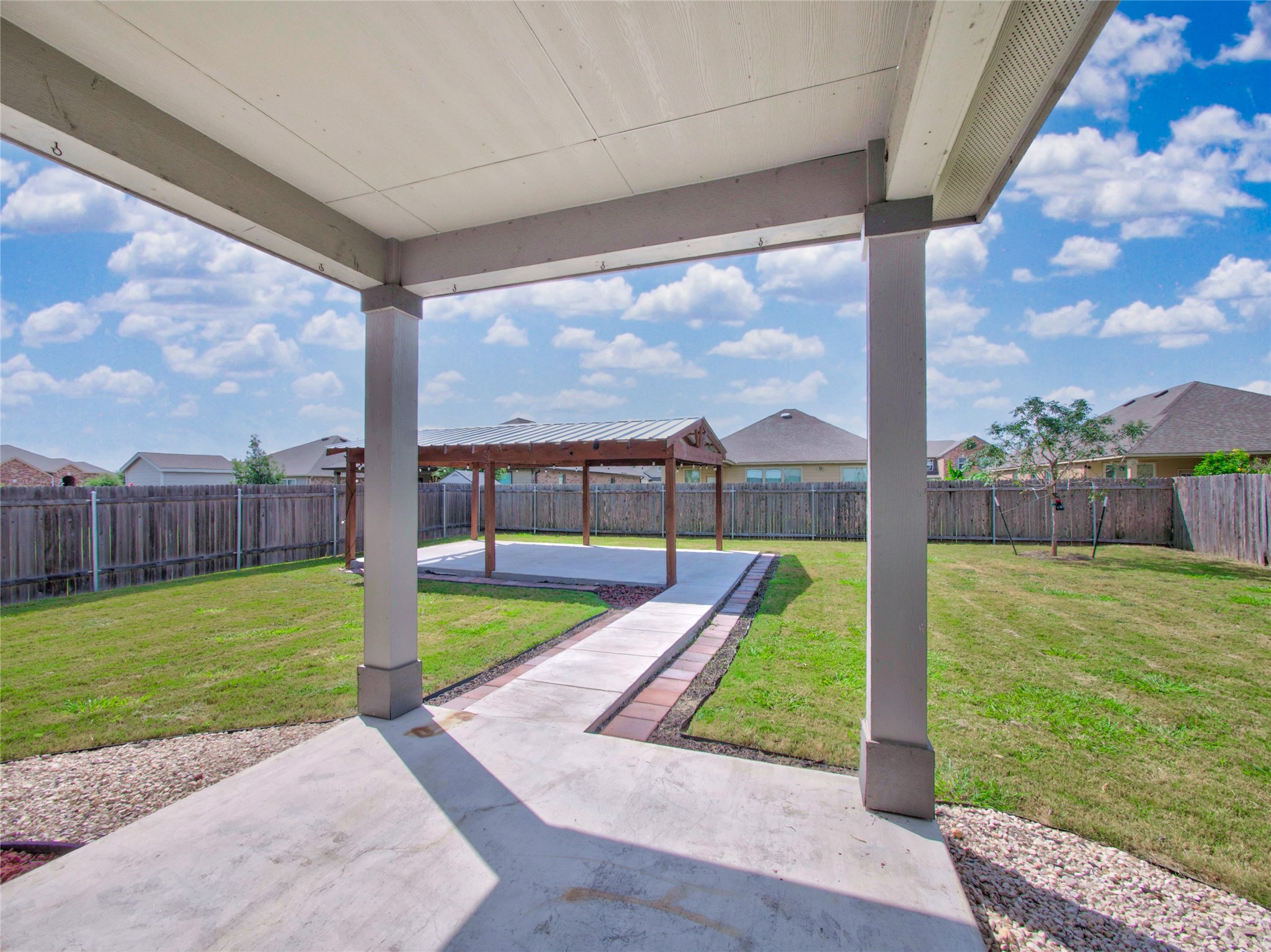 main property photo 29