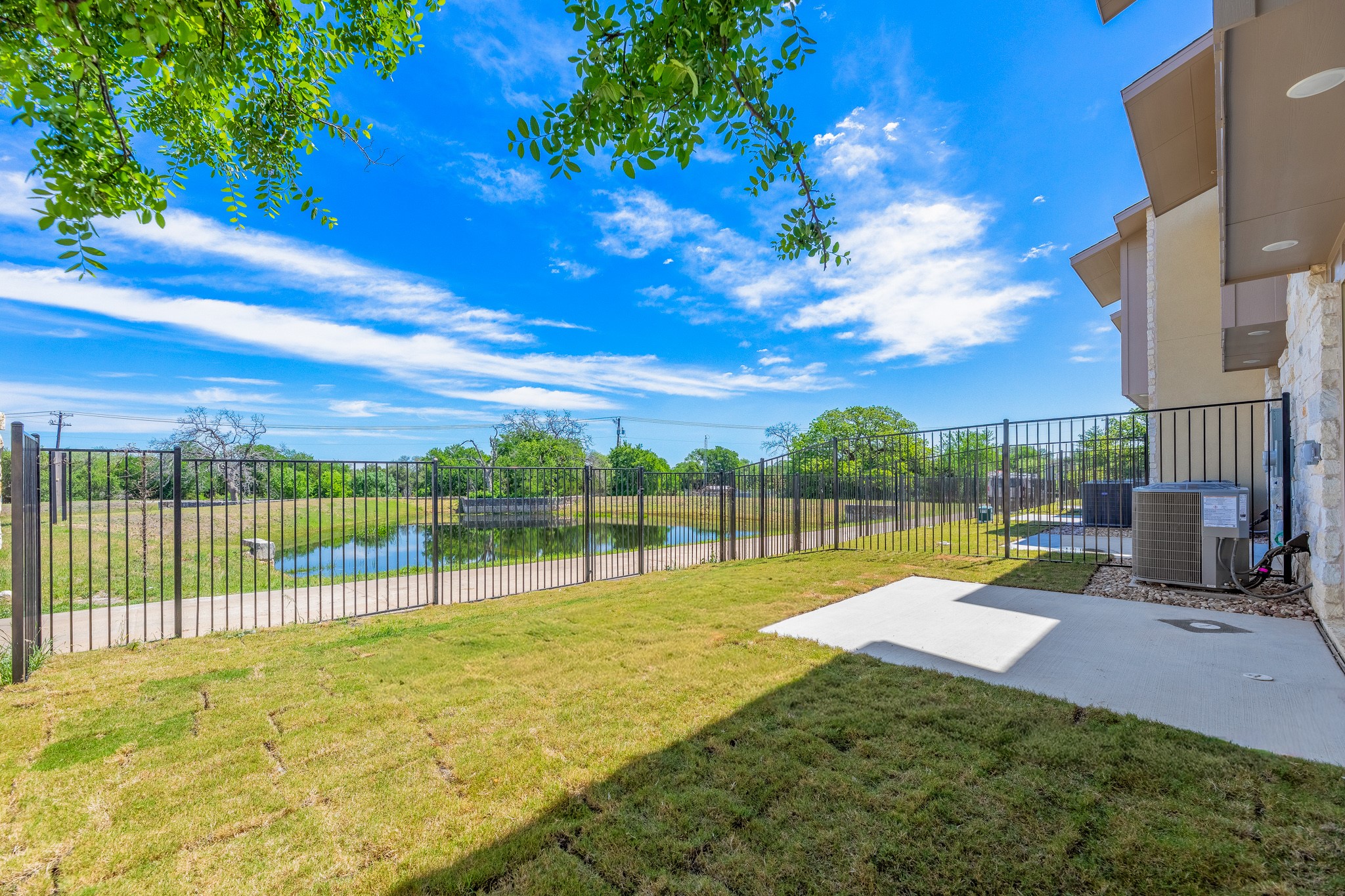 main property photo 33