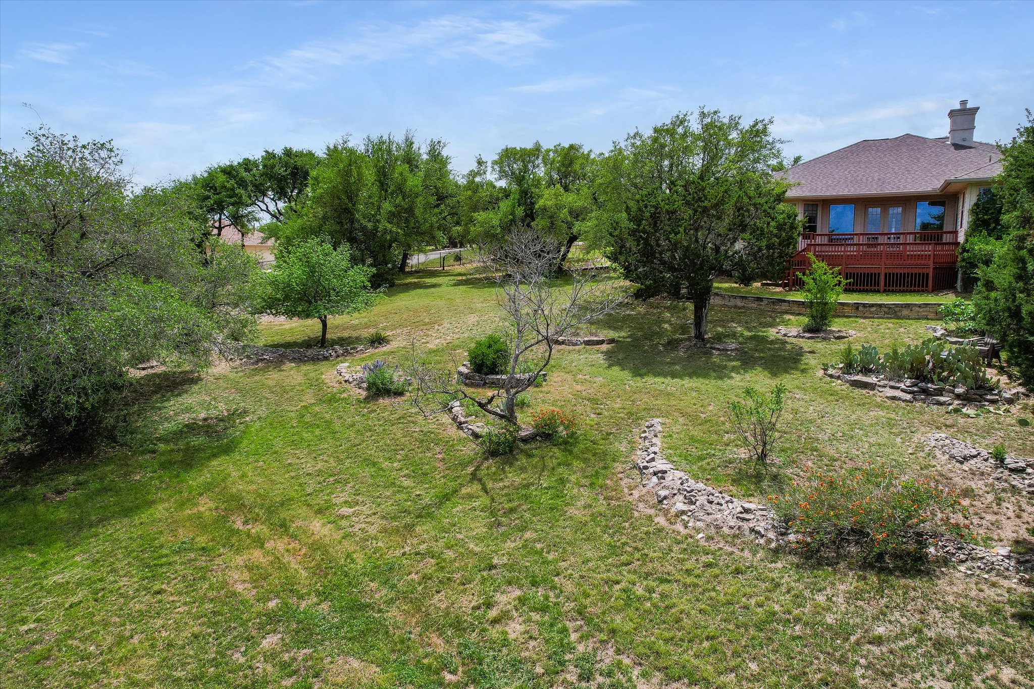 main property photo 37