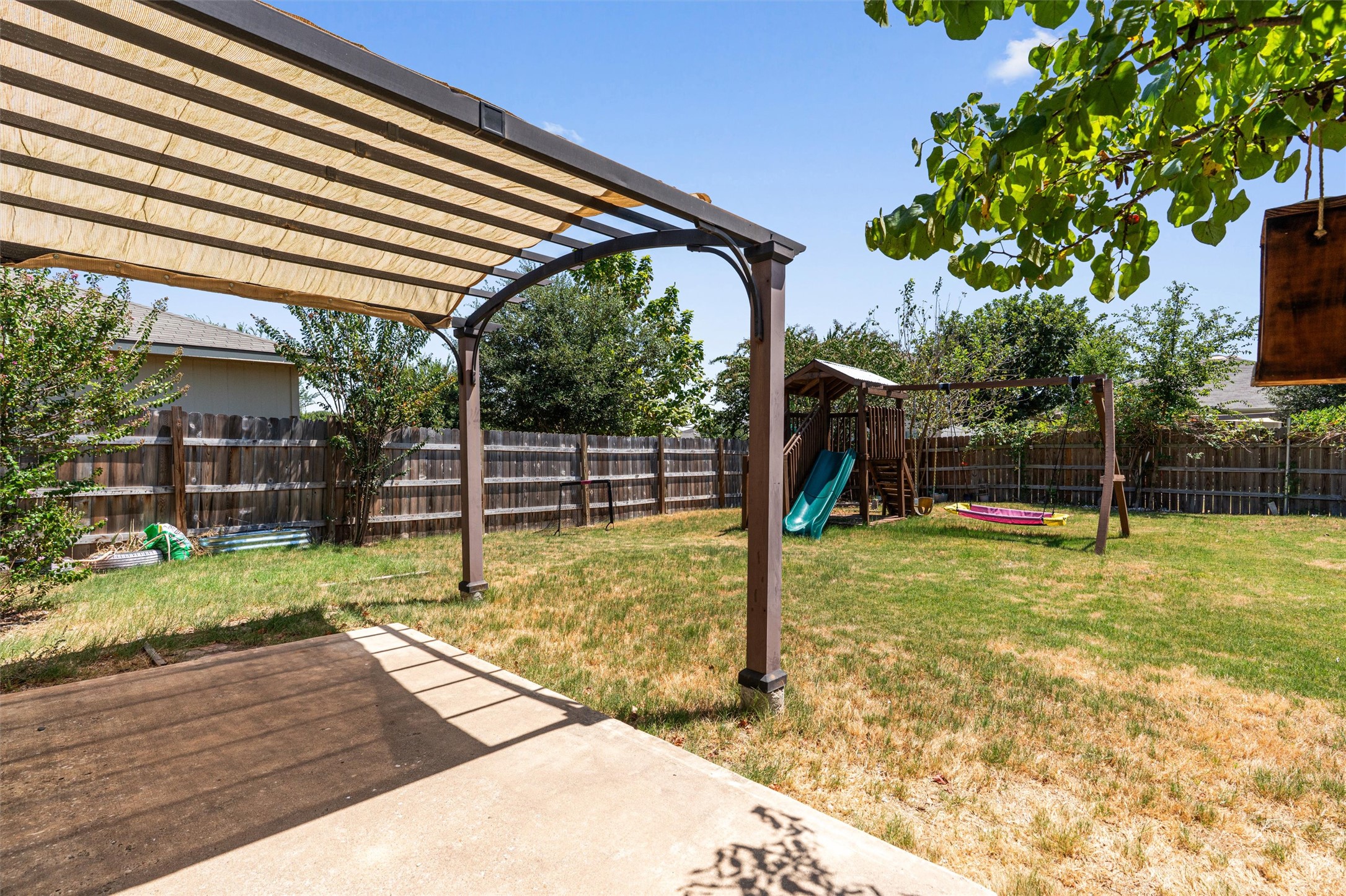 main property photo 19