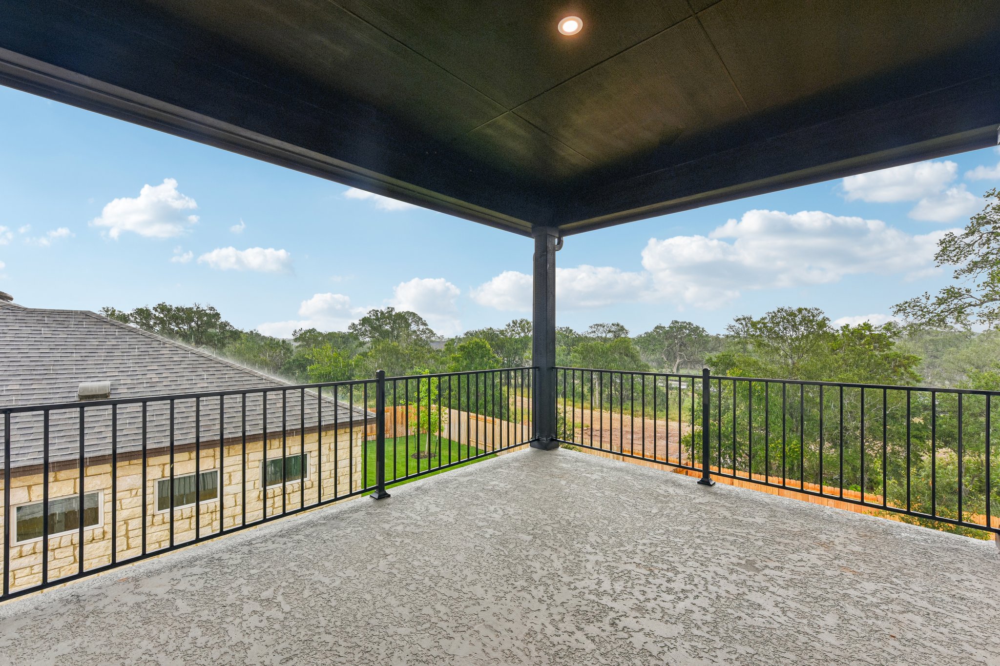 main property photo 26