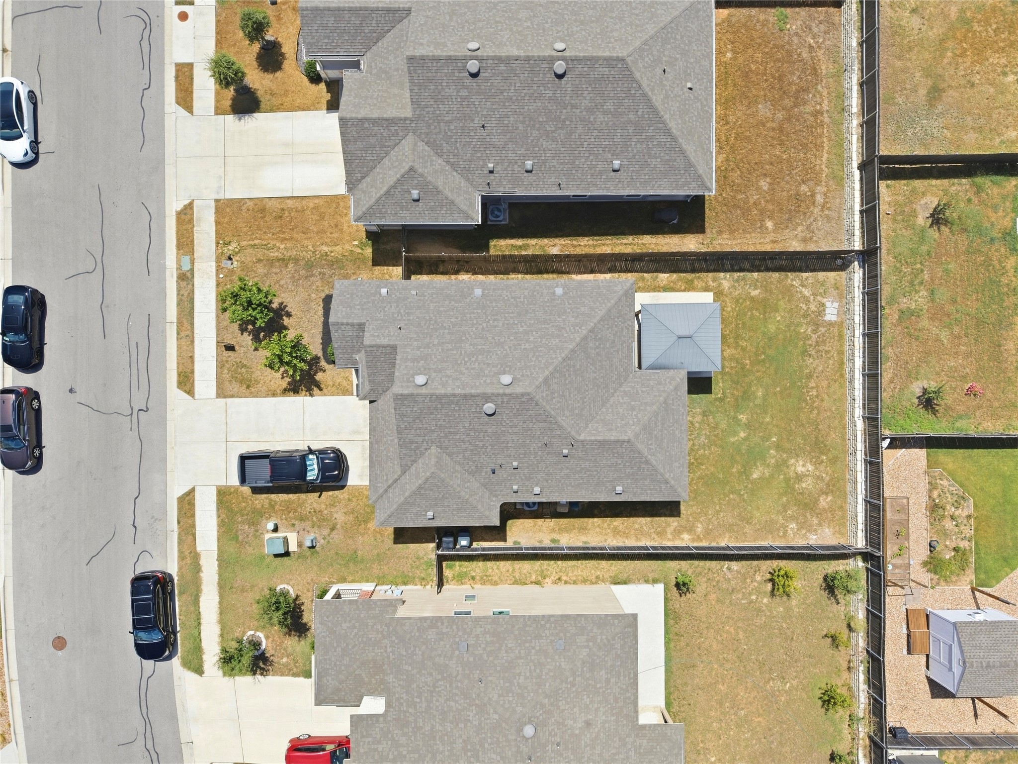 main property photo 35