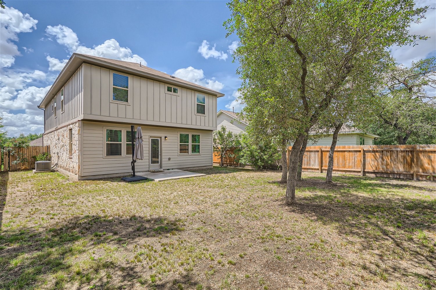 main property photo 13