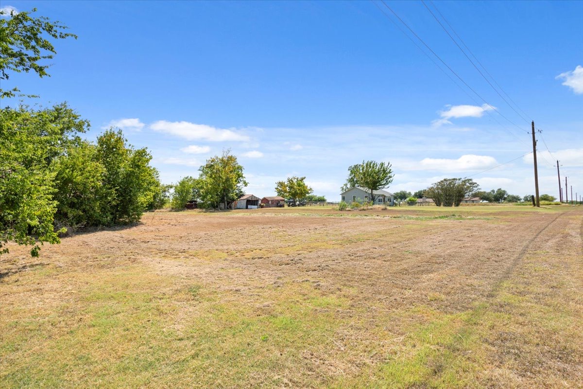 main property photo 36