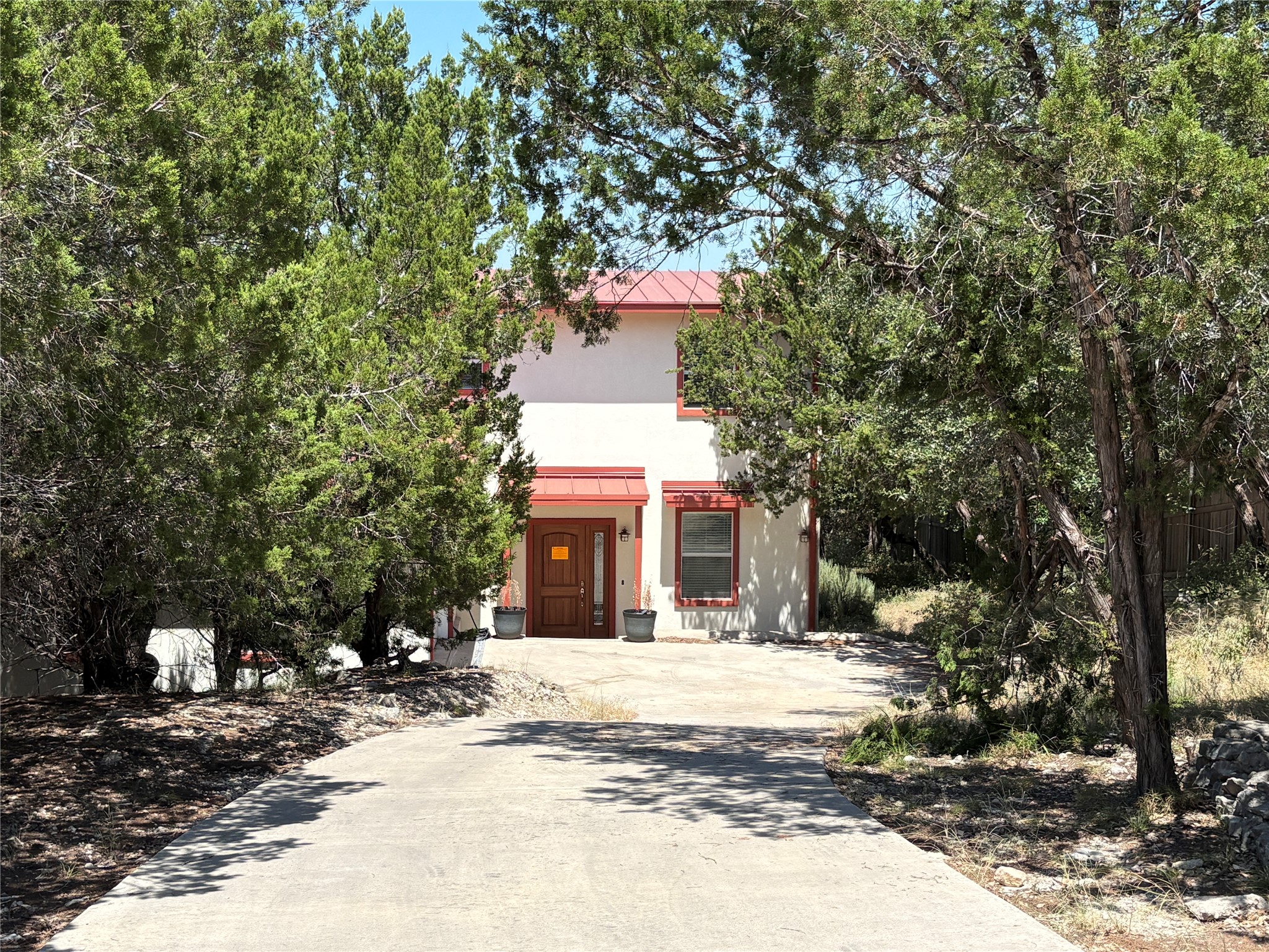 main property photo 11
