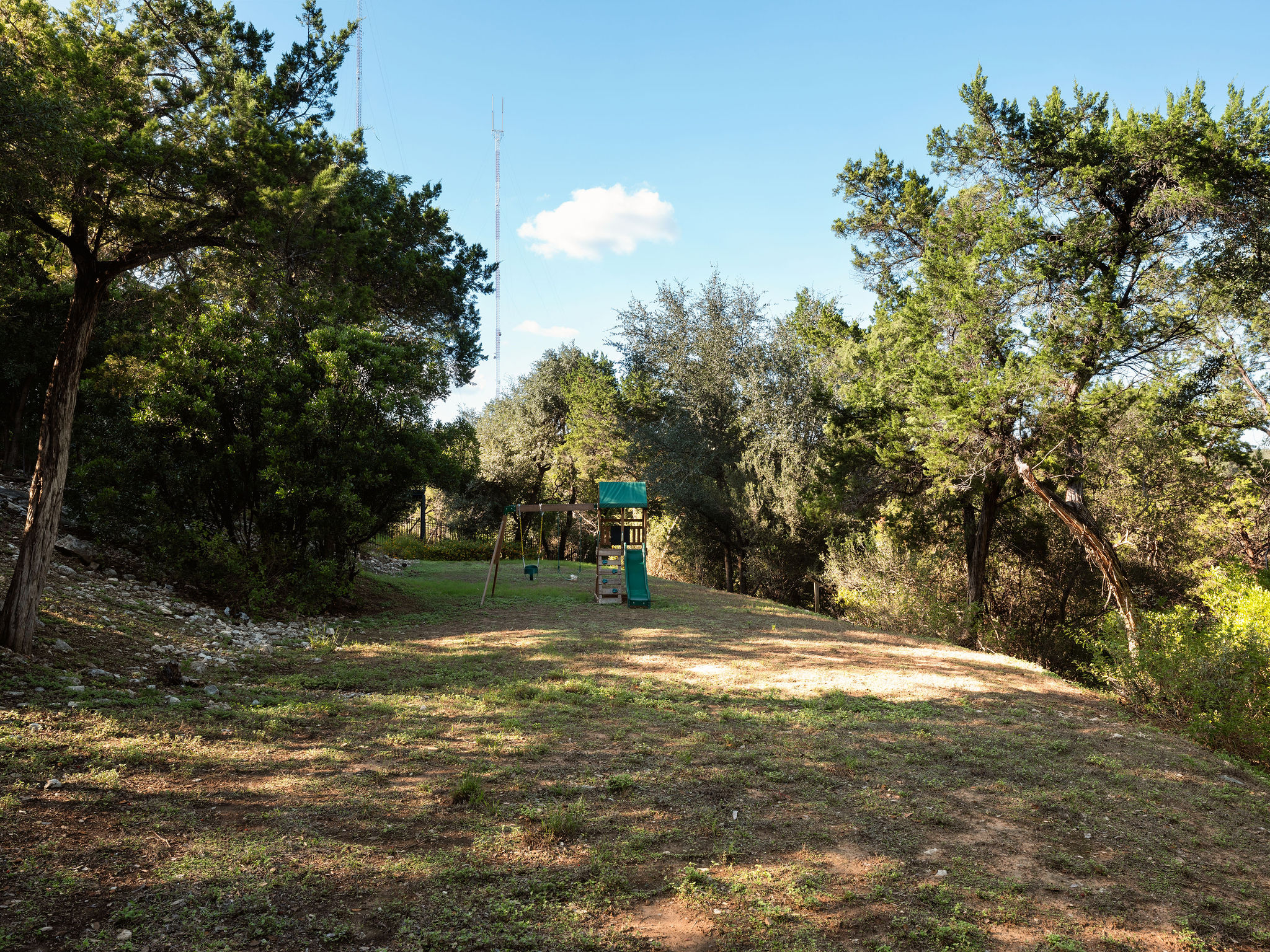 main property photo 32
