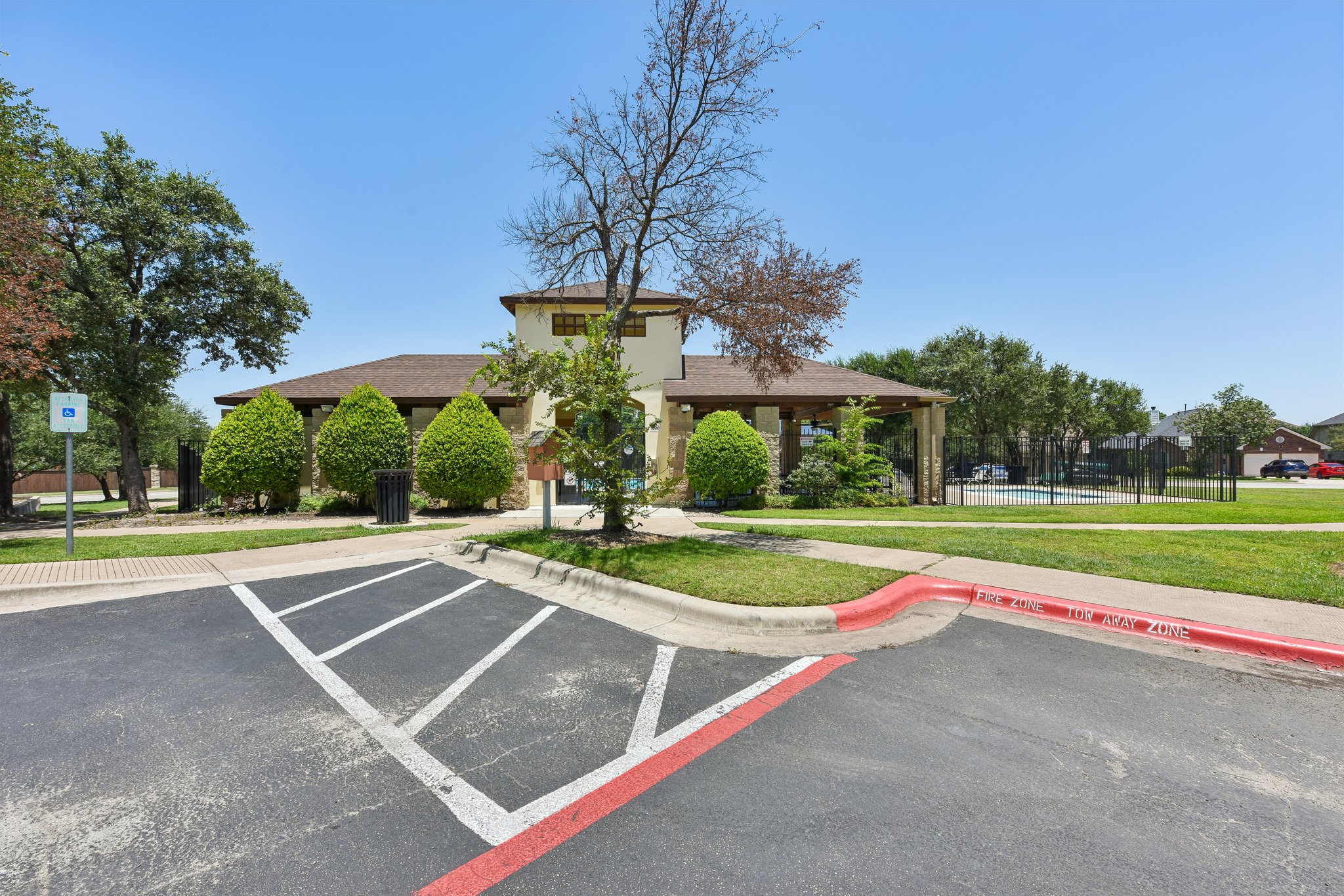 main property photo 38