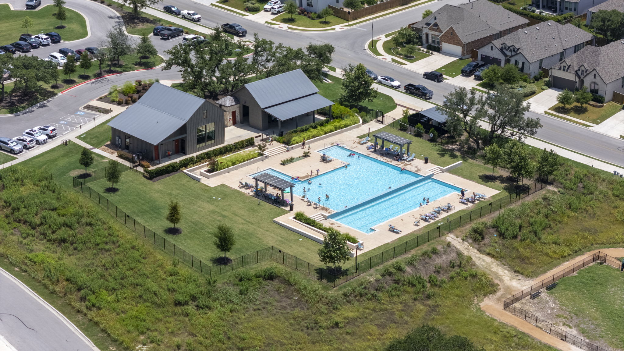 main property photo 39
