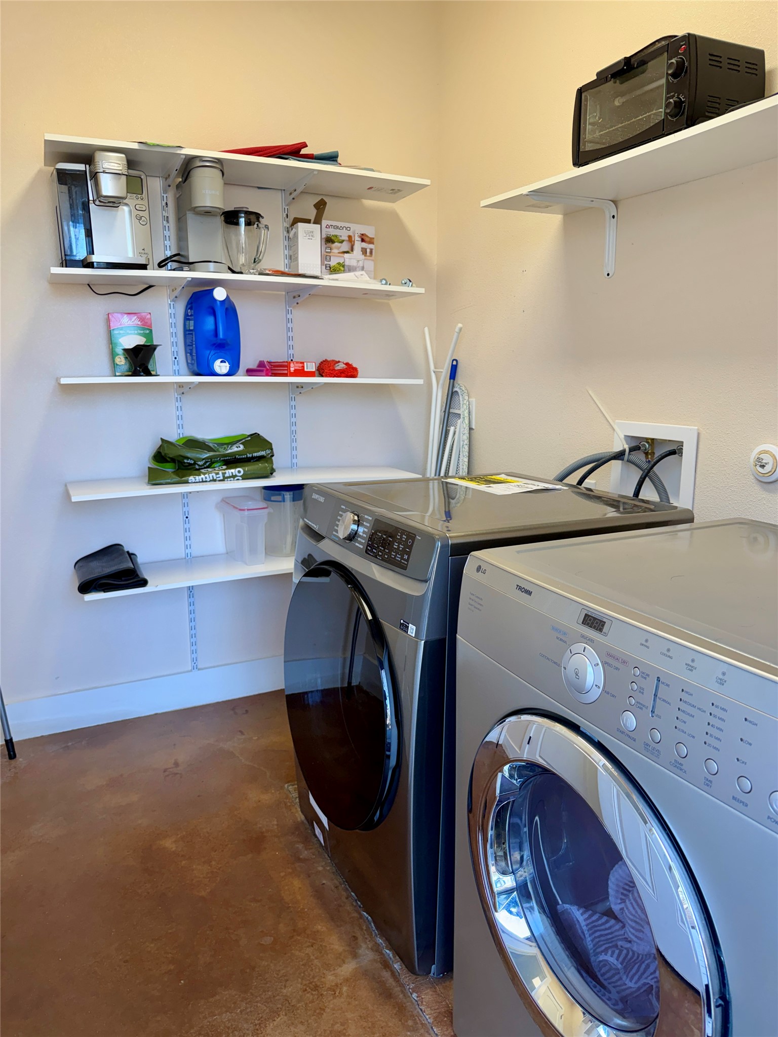 main property photo 16