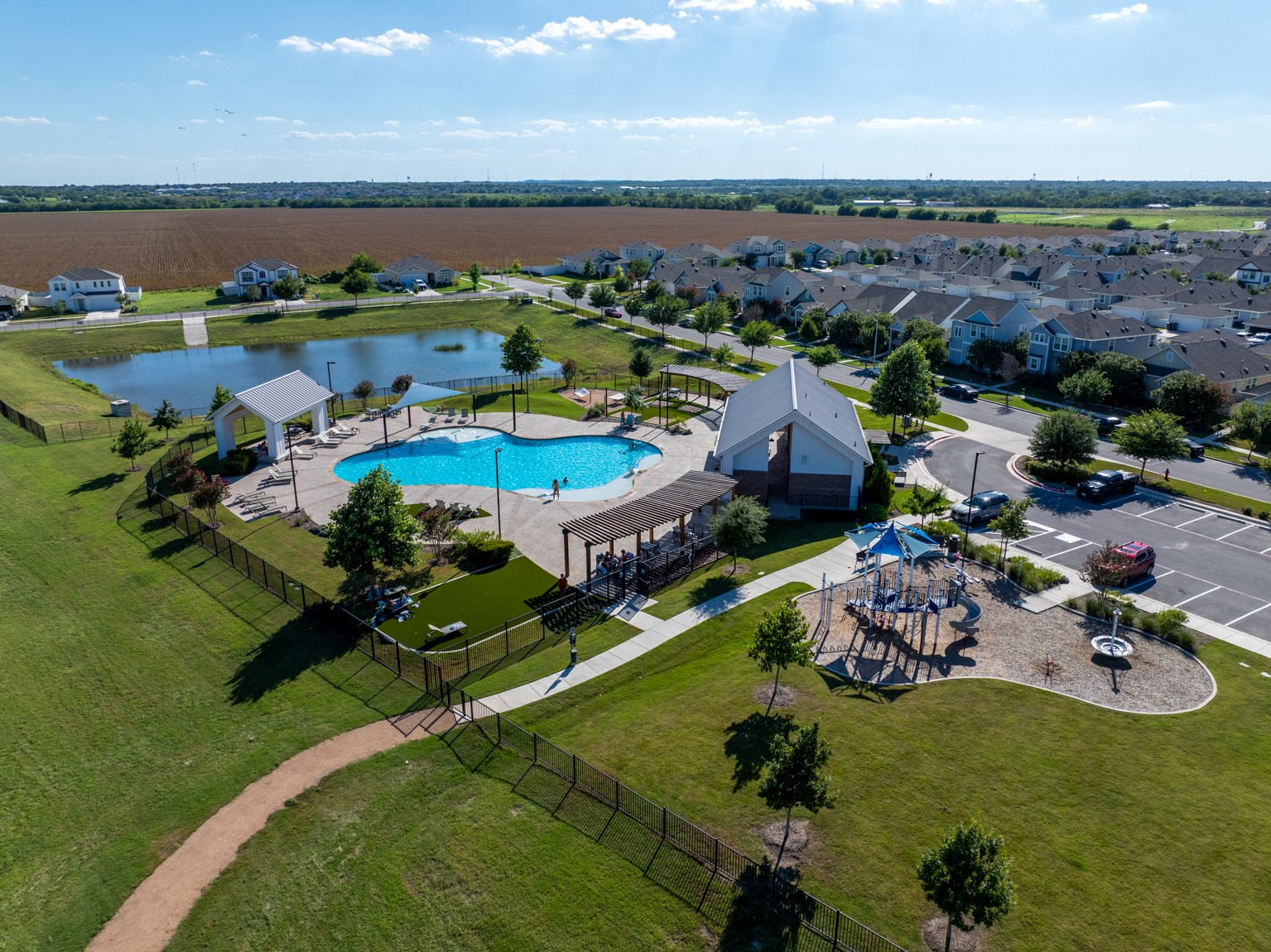 main property photo 34