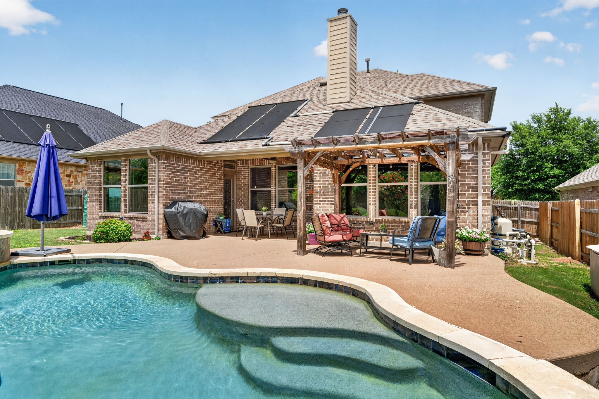 main property photo 33