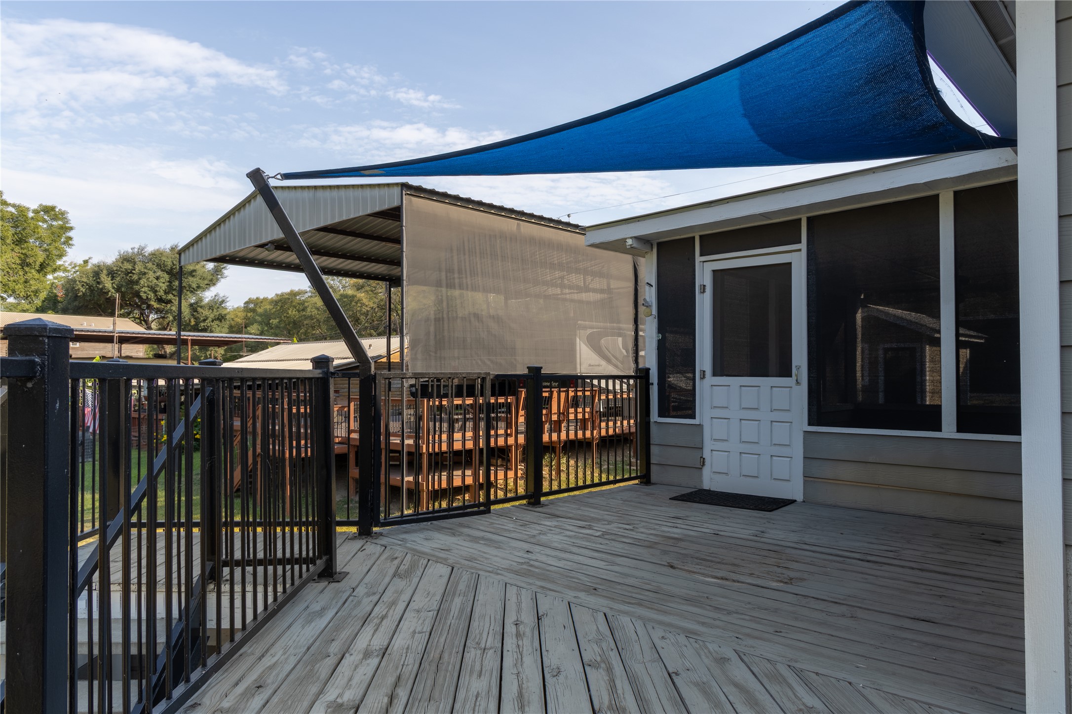 main property photo 19