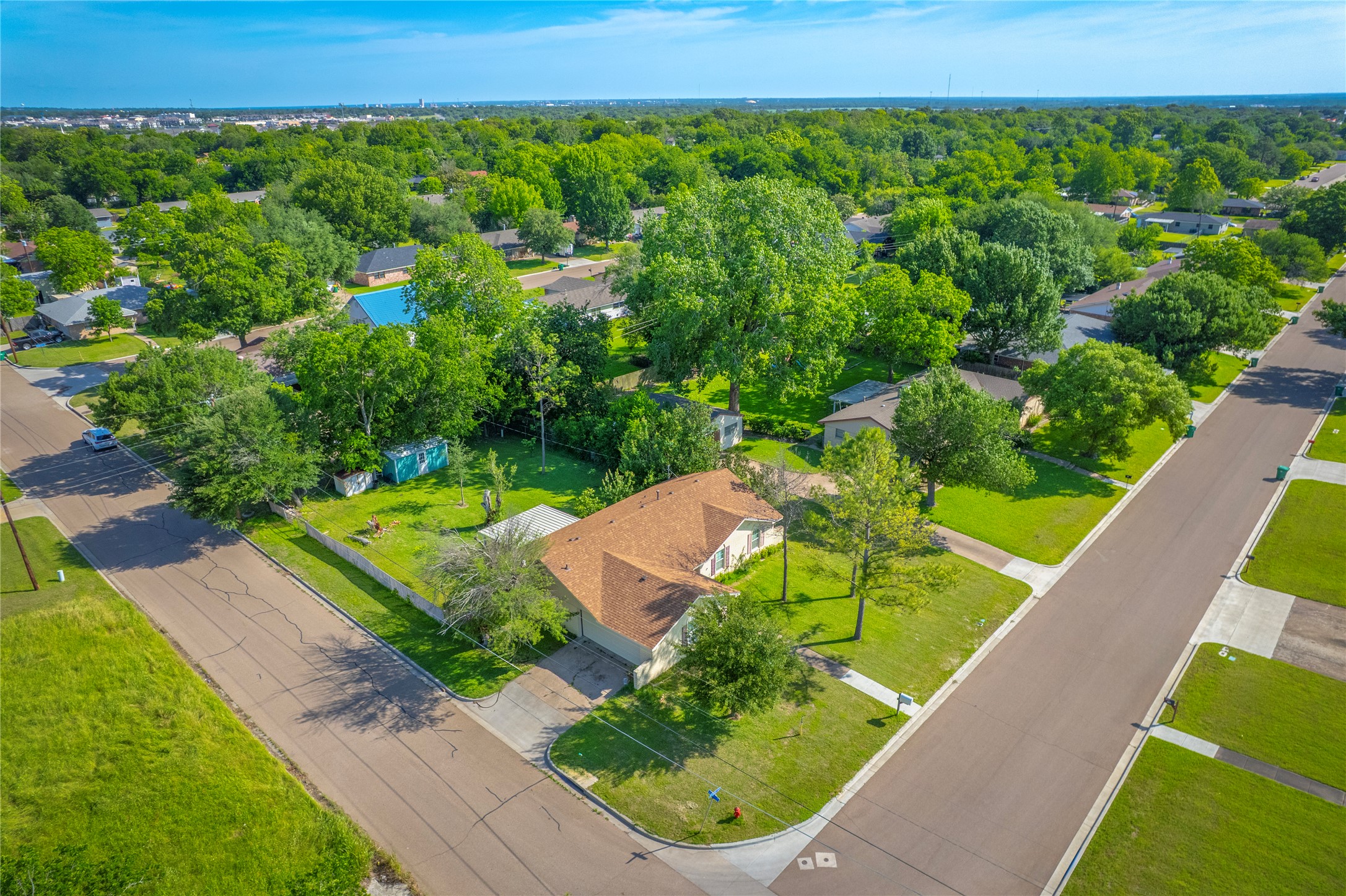 main property photo 26
