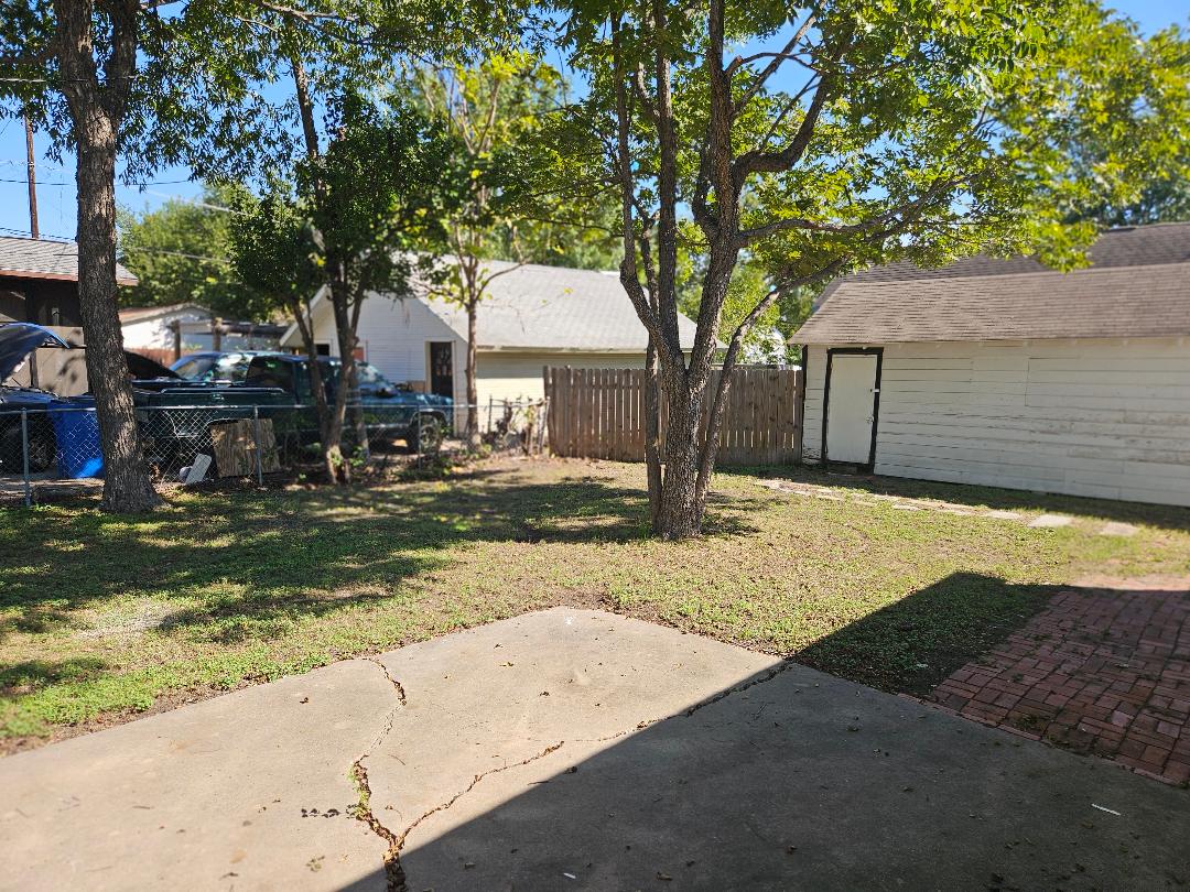 main property photo 12