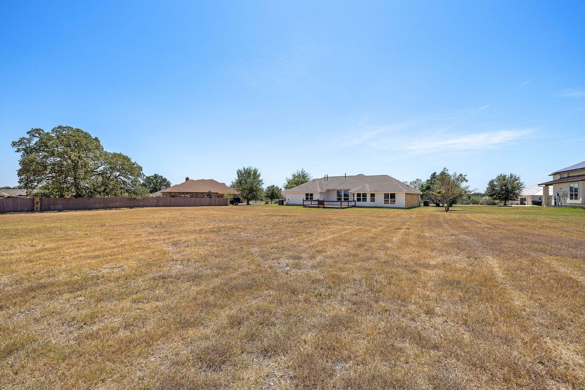 main property photo 29