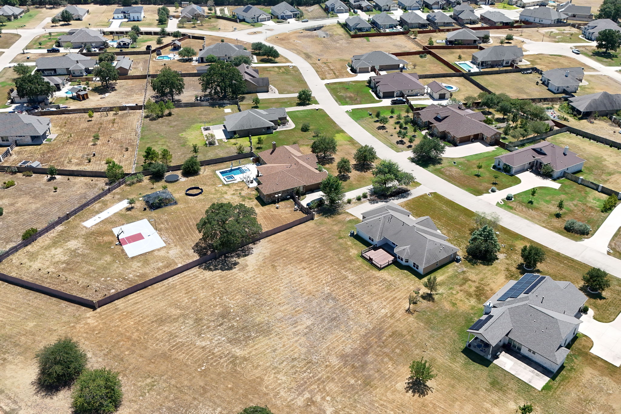 main property photo 31
