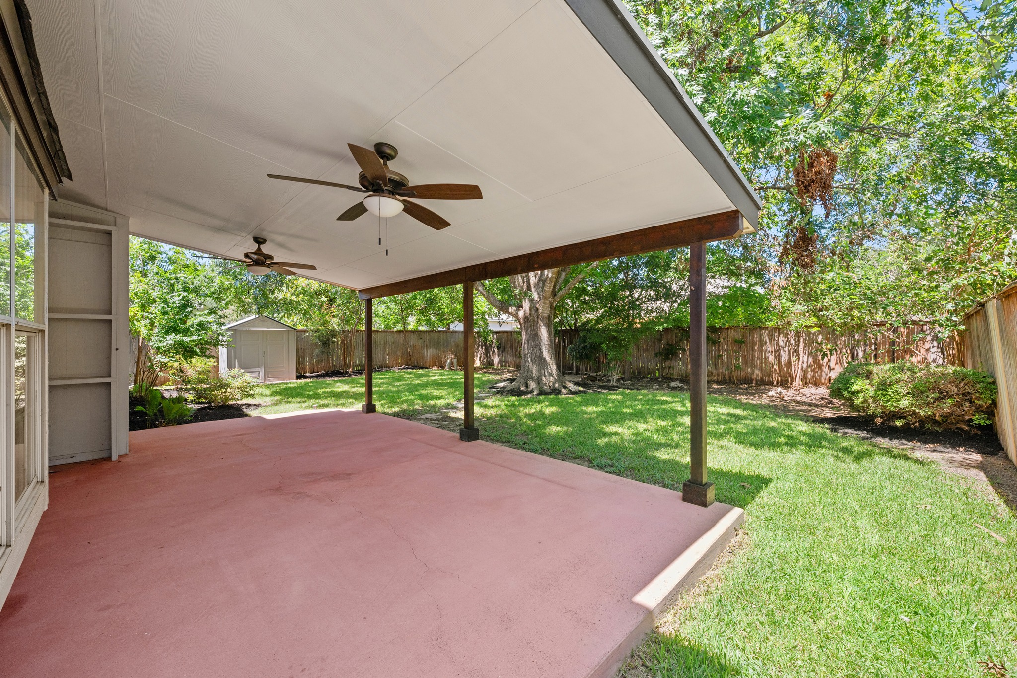 main property photo 32