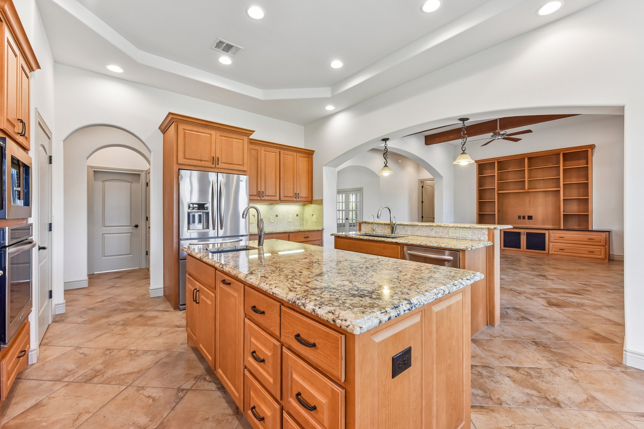 main property photo 11