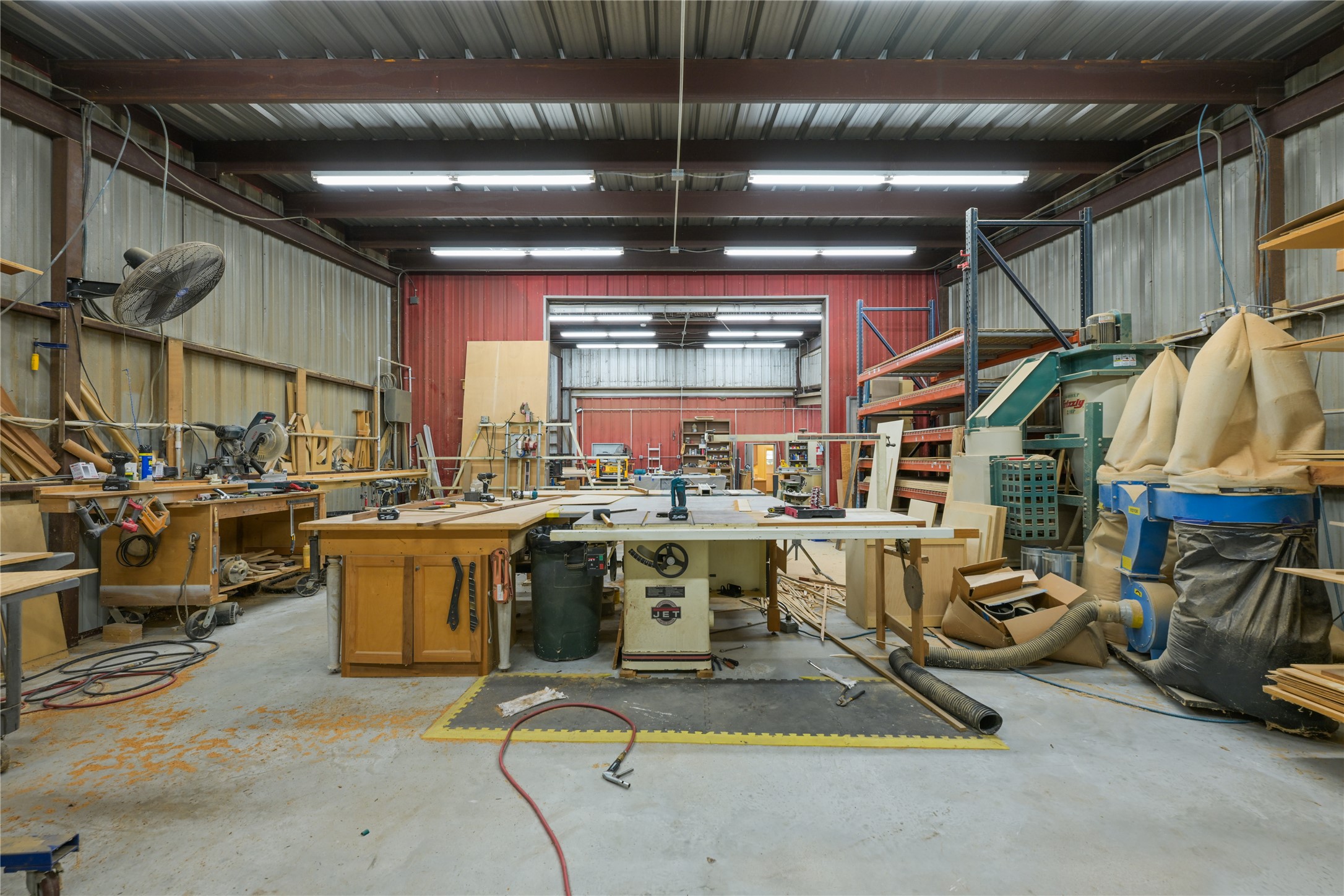 main property photo 19